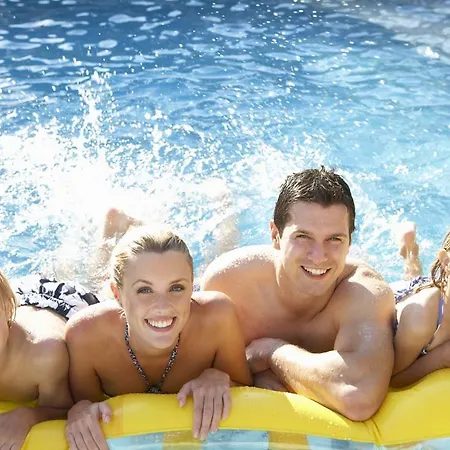 Sportsby - Danhostel, Huse Og וויין