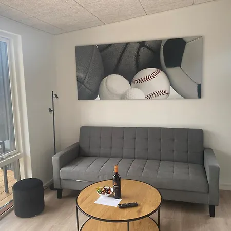 Sportsby - Danhostel, Huse Og *