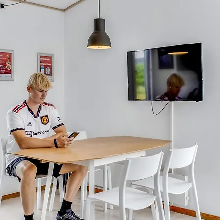 Sportsby - Danhostel, Huse Og