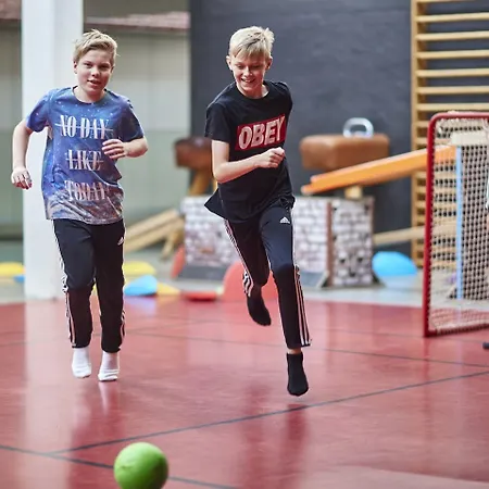 Sportsby - Danhostel, Huse Og Hostel