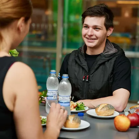 Sportsby - Danhostel, Huse Og * Vejen