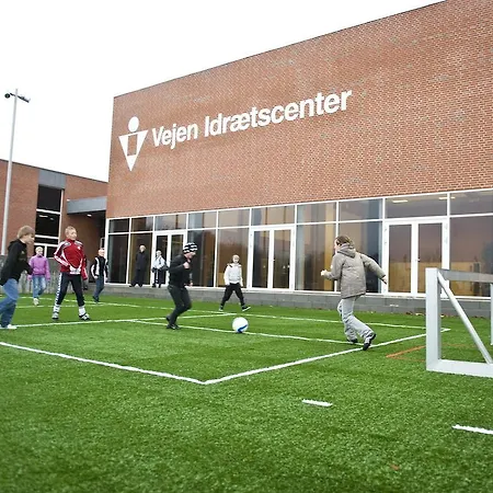 Sportsby - Danhostel, Huse Og Vejen
